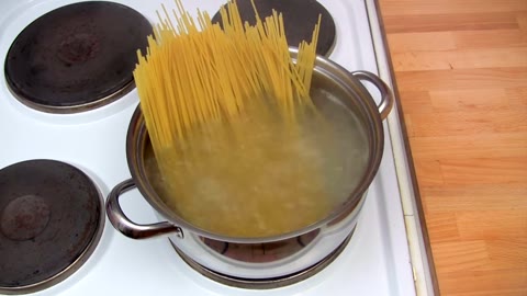 Beat 8: Pasta in the pot