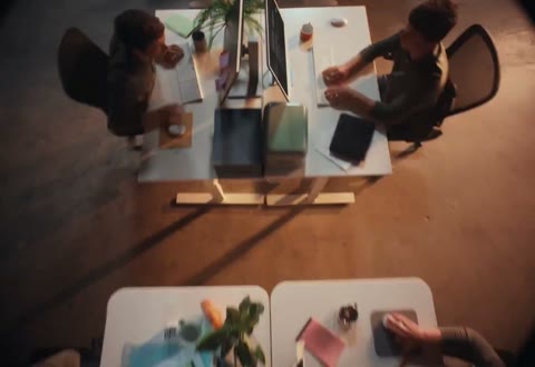 Beat 18: Overhead desks