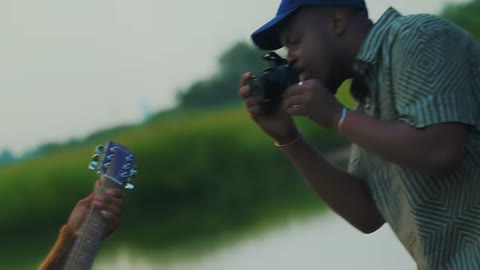 Beat 8: Photographer and guitarist