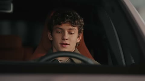 Beat 4: Driver at wheel