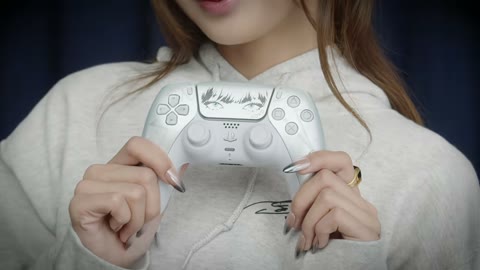Beat 7: Controller held