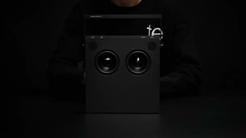 Beat 2: Push-in on radio