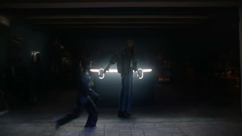 Beat 15: Light bar glows