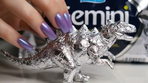 Beat 8: Foil dino
