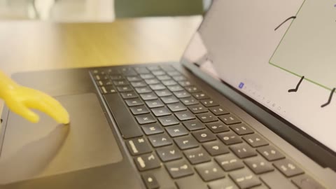 Beat 4: Hand on trackpad