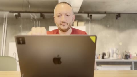 Beat 16: Laptop closes