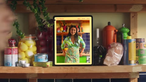 Beat 4: Tablet shelf
