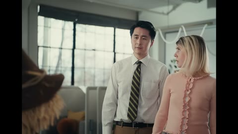 Beat 4: Coworkers stare