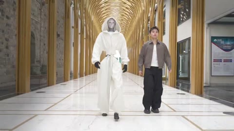 Beat 7: White outfit