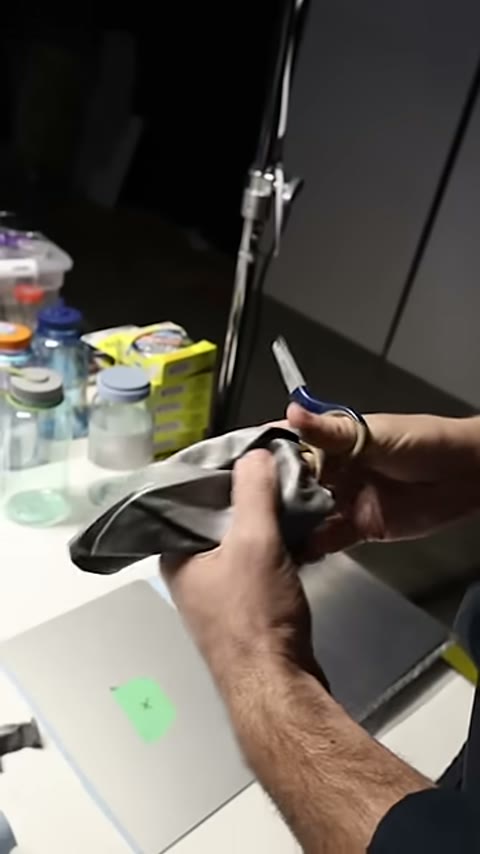 Beat 6: Cutting foil