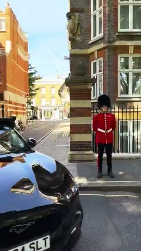 Beat 6: Car arrives