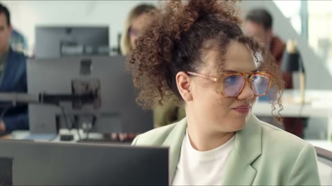 Beat 1: Woman at desk