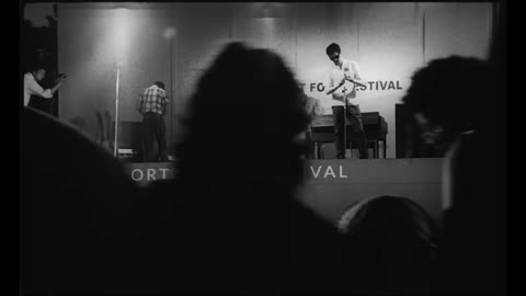 Beat 2: Festival stage