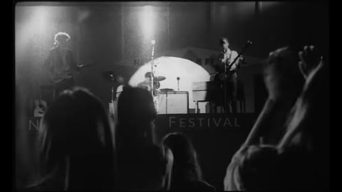 Beat 4: Crowd and head