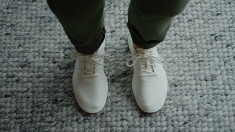 Beat 21: Sole held to the sun
