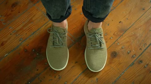 Beat 23: Shoes montage