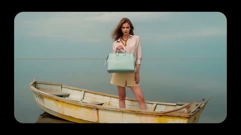 Beat 8: Boat and bag