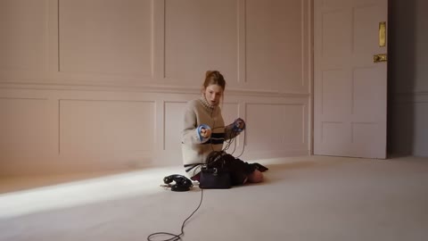 Beat 29: Dark blue table