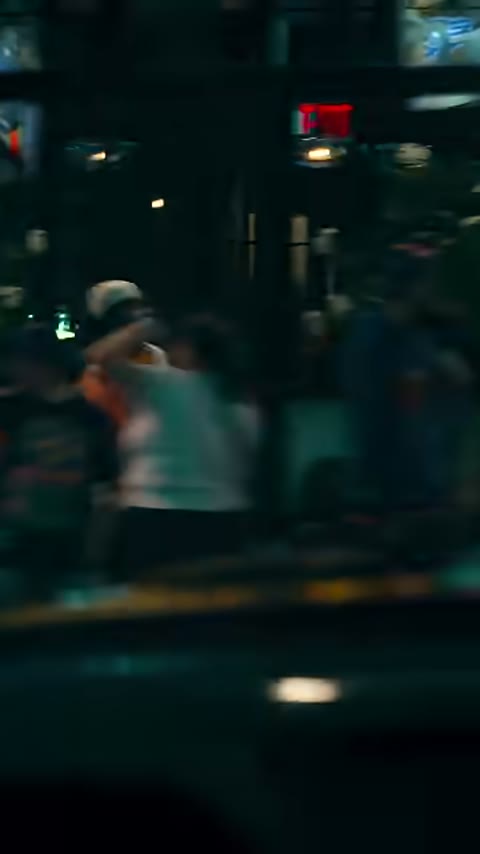 Beat 1: Street crossing