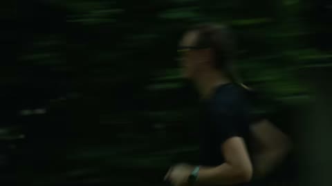 Beat 5: Gold glasses and first steps